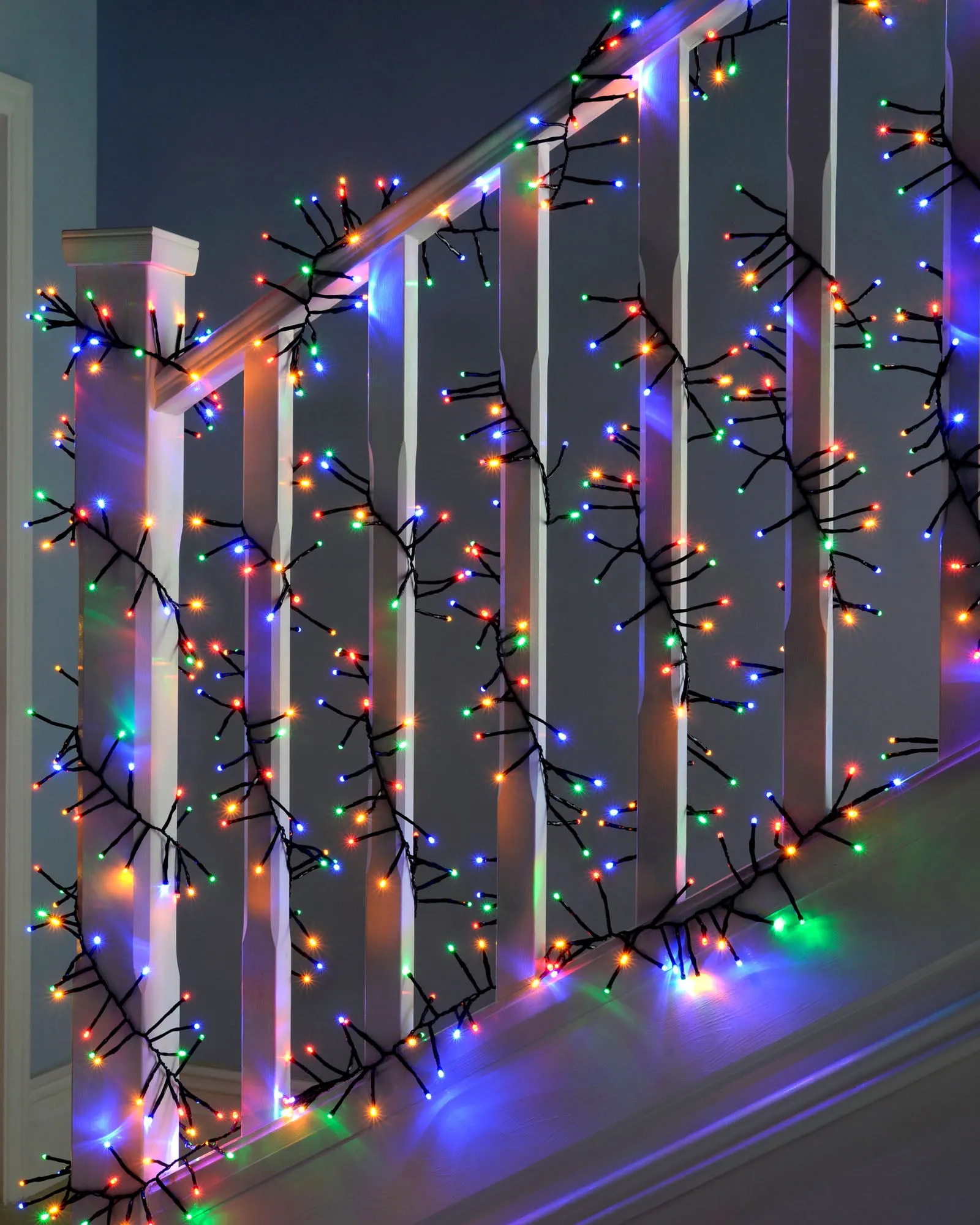 180 Chasing Cluster Light String, Multi-Coloured