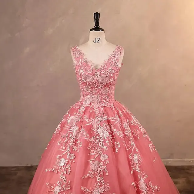 Classic V-neck Ball Gown Quinceañera Dress