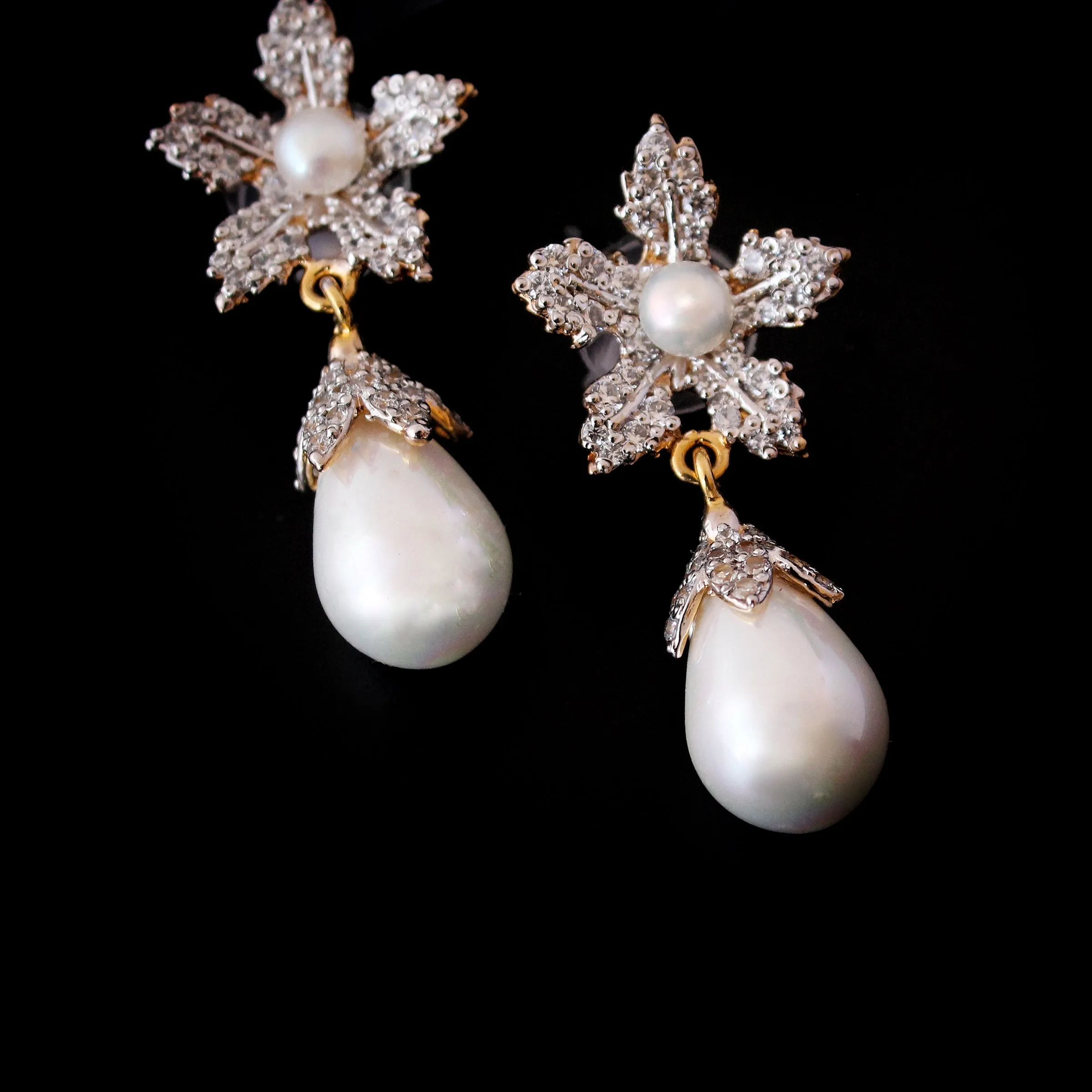 Earrings in Pearls