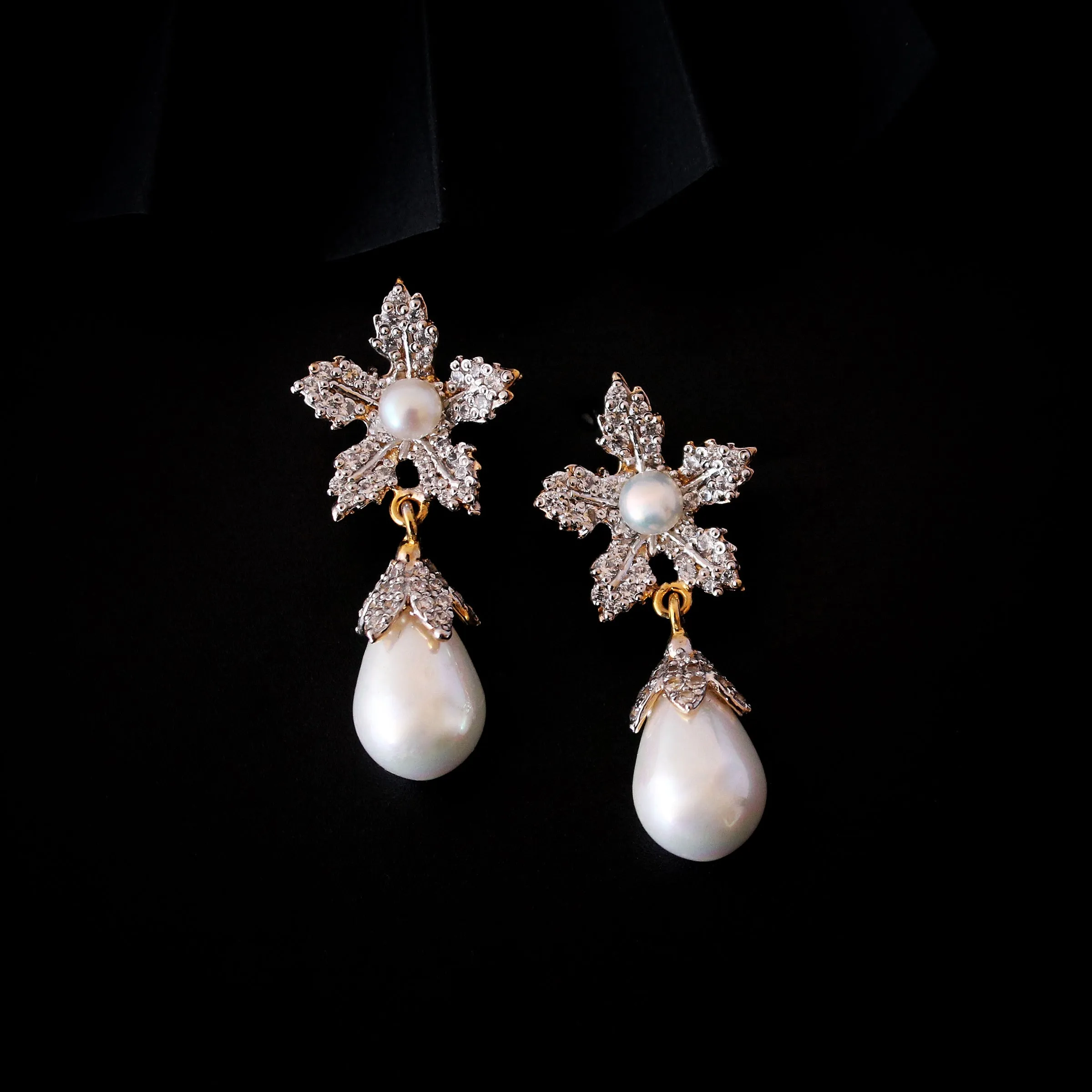 Earrings in Pearls