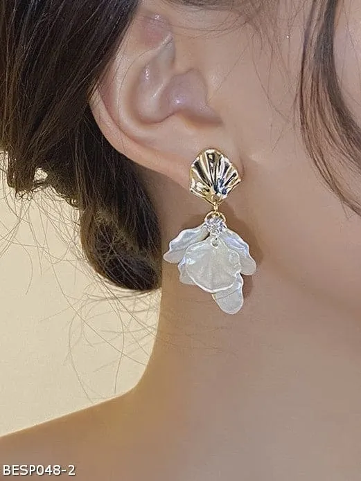 Flower temperament earrings