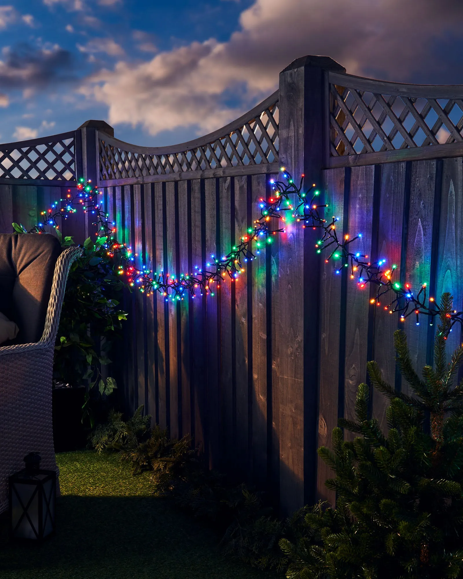 Outdoor Cluster Multi-Function 700 LED Light String, Multi Colour