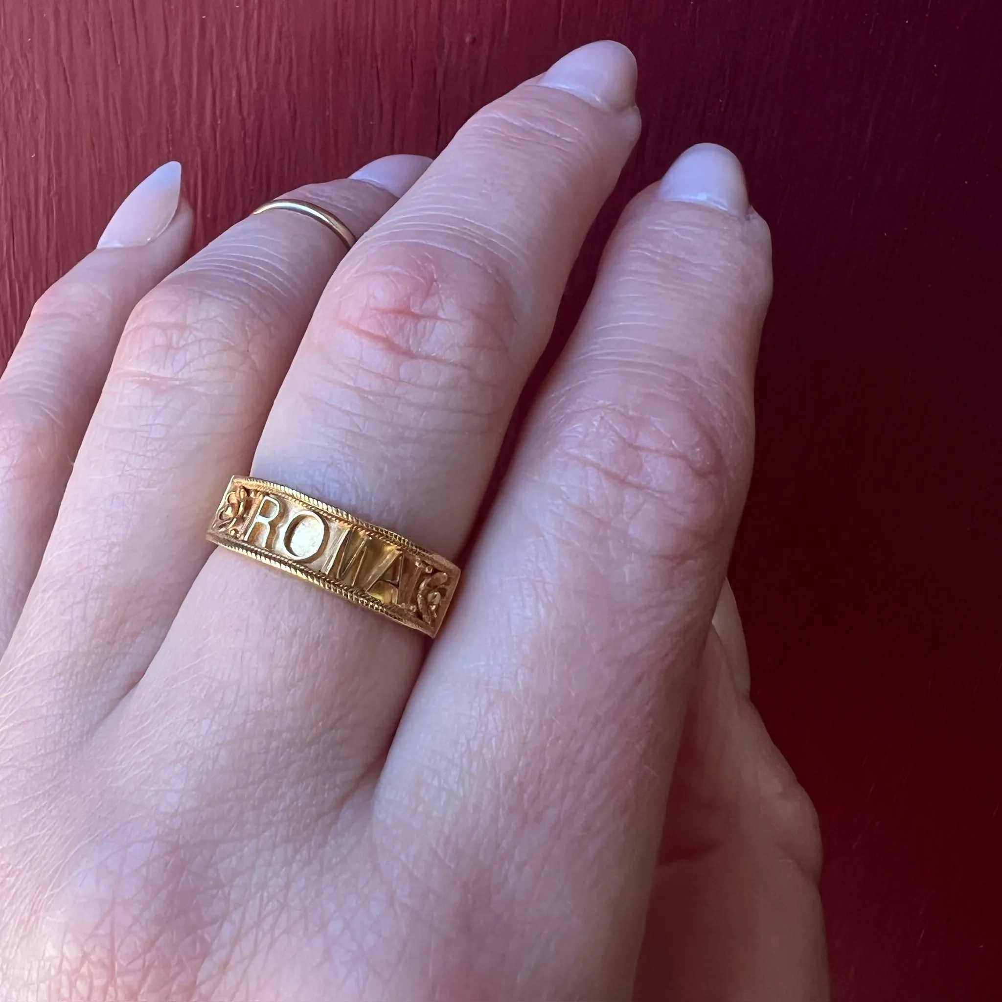 "Roma" 18k Gold Souvenir Ring