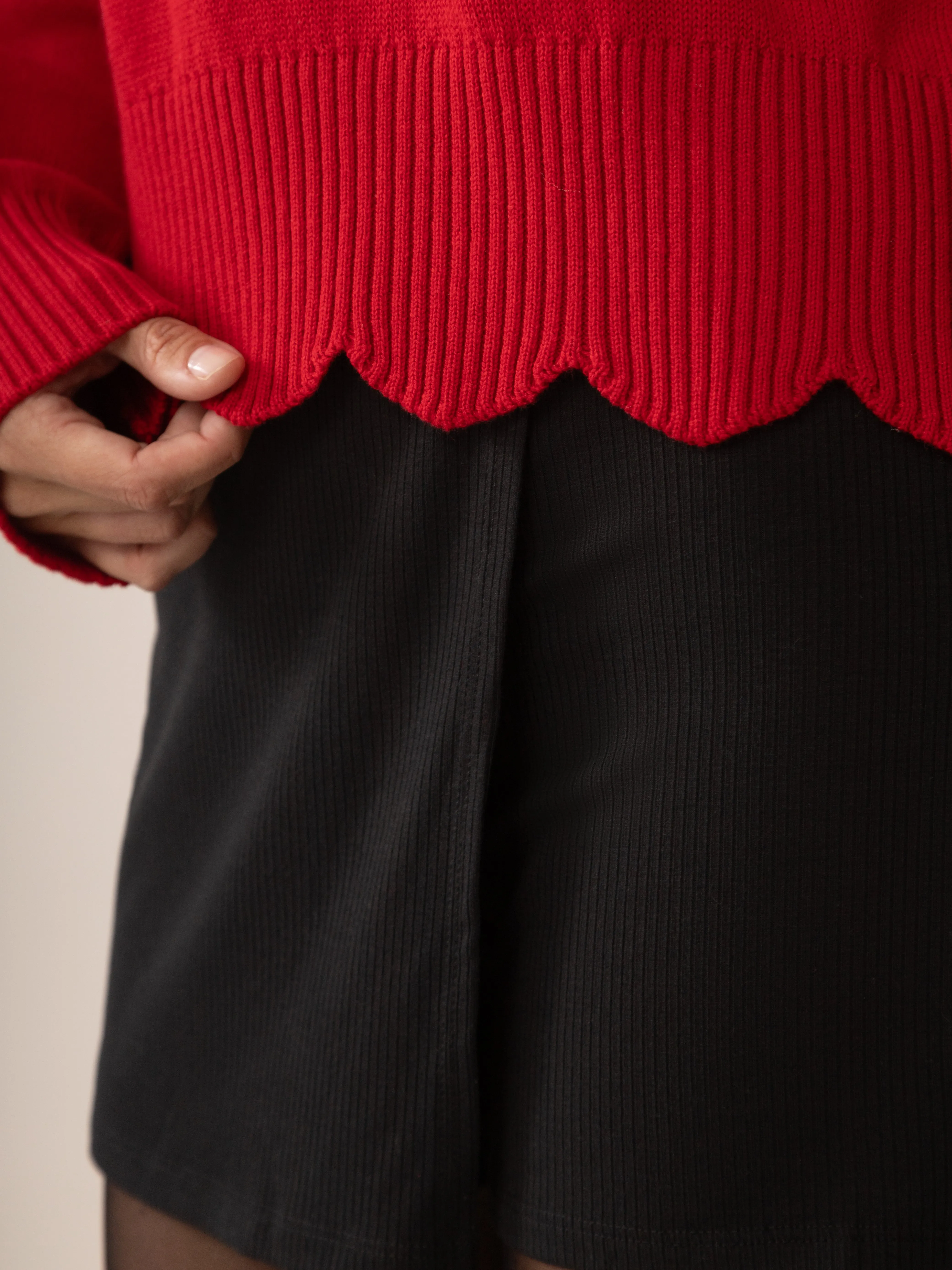 Scalloped Edge Pullover Responsible Merino in Crimson